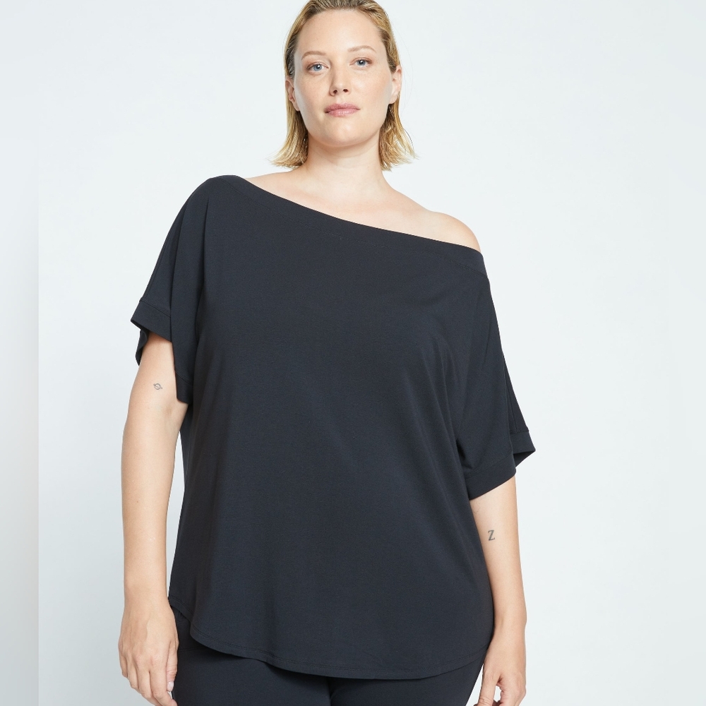 Universal Standard Dolci Short Sleeve Top Black Size 2X | 30-32